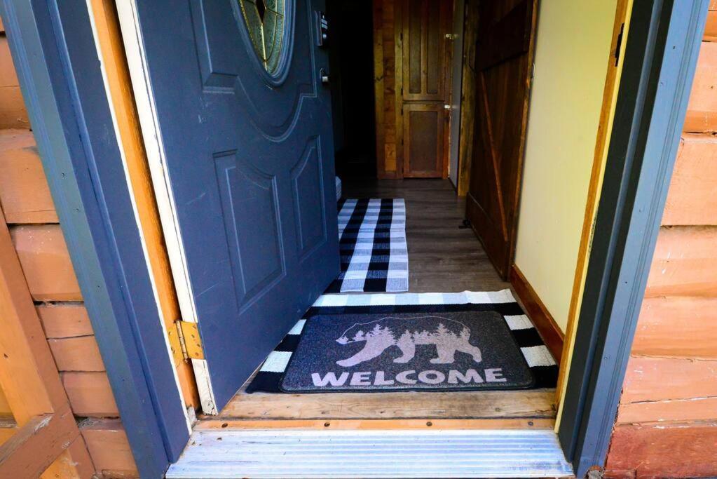 Cozy Cabin With Hottub At Cloverdale Cabins ฮินค์ลีย์ ภายนอก รูปภาพ