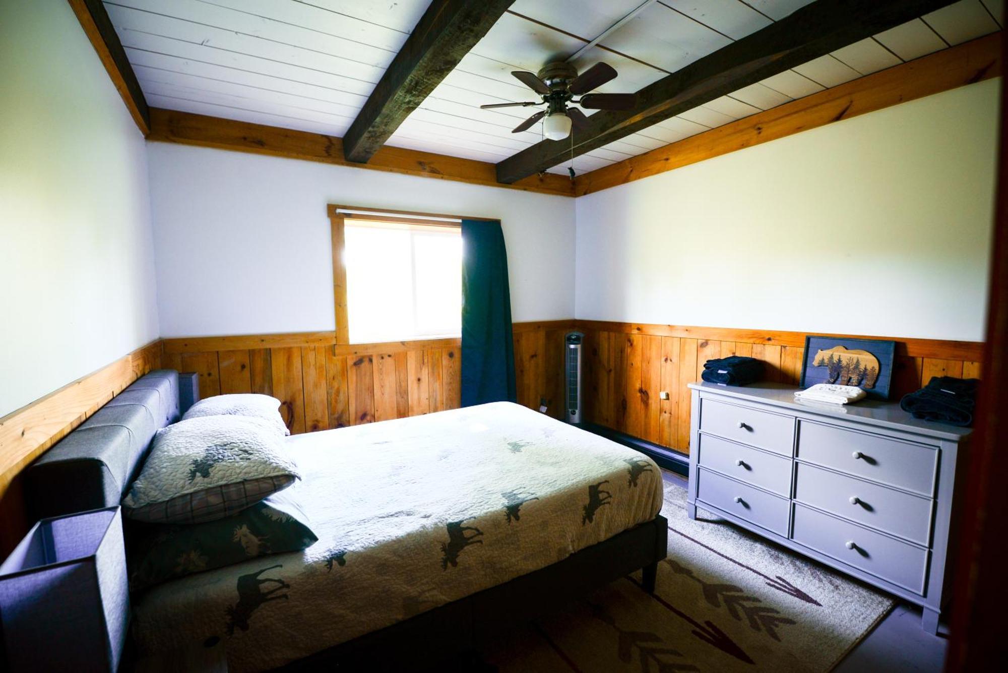 Cozy Cabin With Hottub At Cloverdale Cabins ฮินค์ลีย์ ภายนอก รูปภาพ